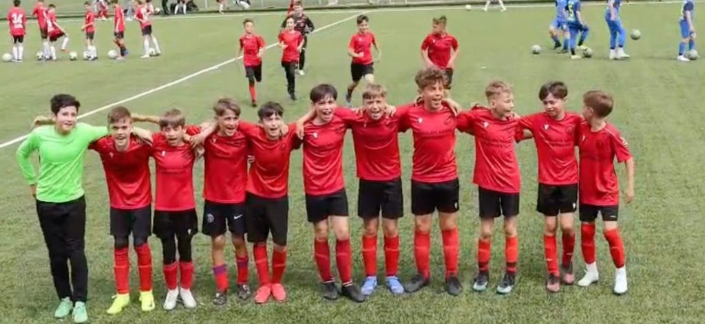 Costin Enache, ACS Unirea Dobroești: Grupa 2013–2014 – cum se construiește încrederea în sine prin sport