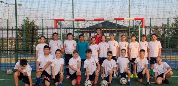 Alin Florea și grupa 2013–2015 de la ACS Unirea Dobroești: educație prin sport și caracter